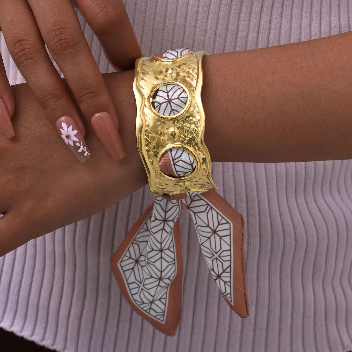 Filo d’Aria Bangle Bracelet
