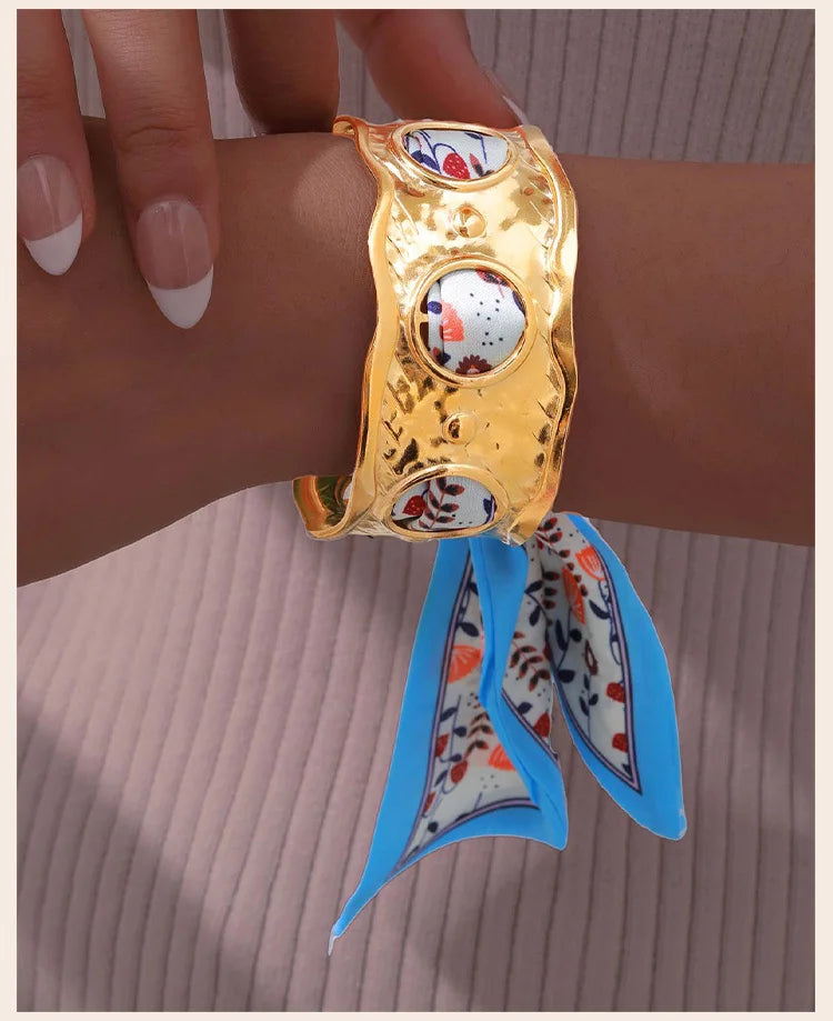 Filo d’Aria Bangle Bracelet