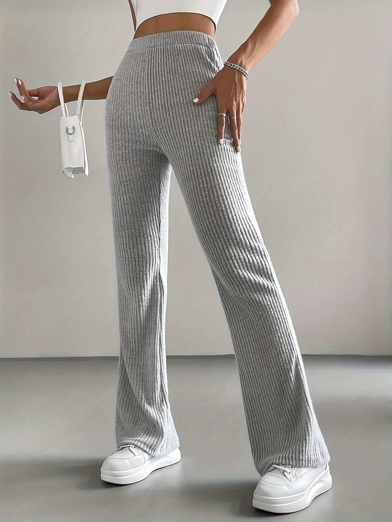 Nebbia Vivo Solid Flare Pants