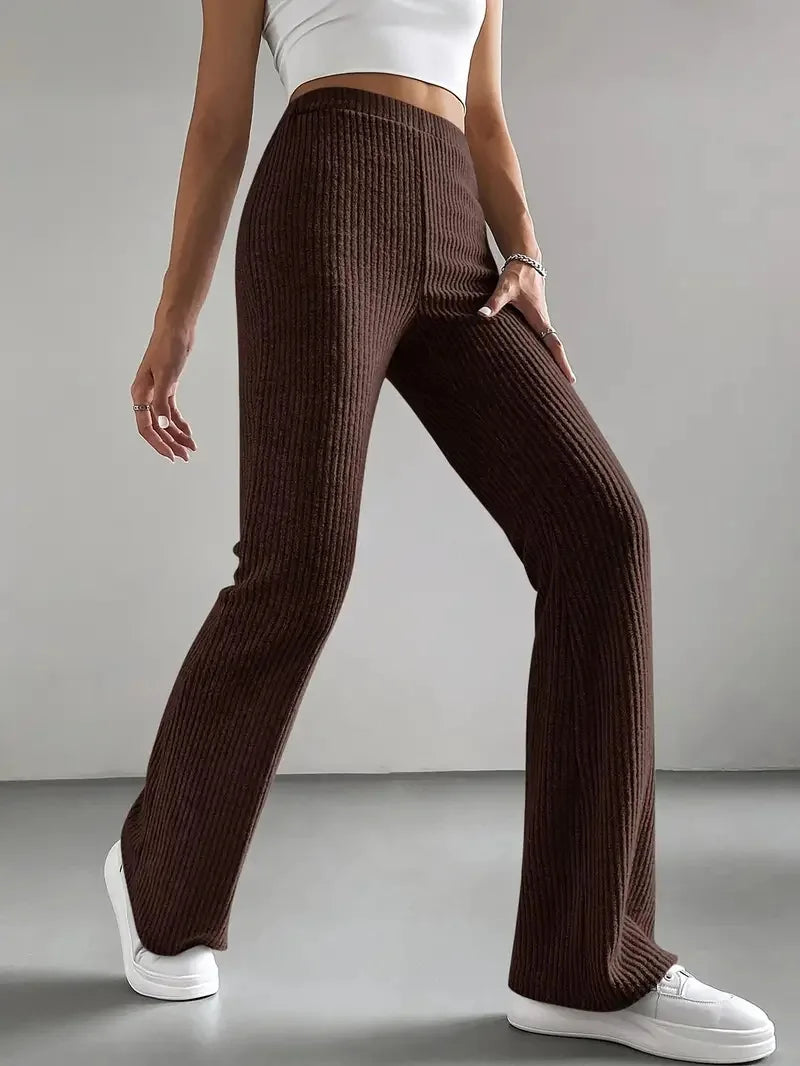 Nebbia Vivo Solid Flare Pants