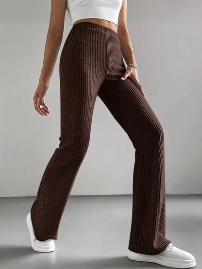 Nebbia Vivo Solid Flare Pants